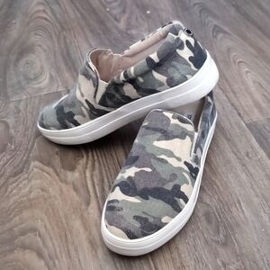 Steve Madden Gill C slip-ons